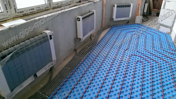 Фото монтажа радиаторного отопления и тёплого пола из сшитого полиэтилена REHAU